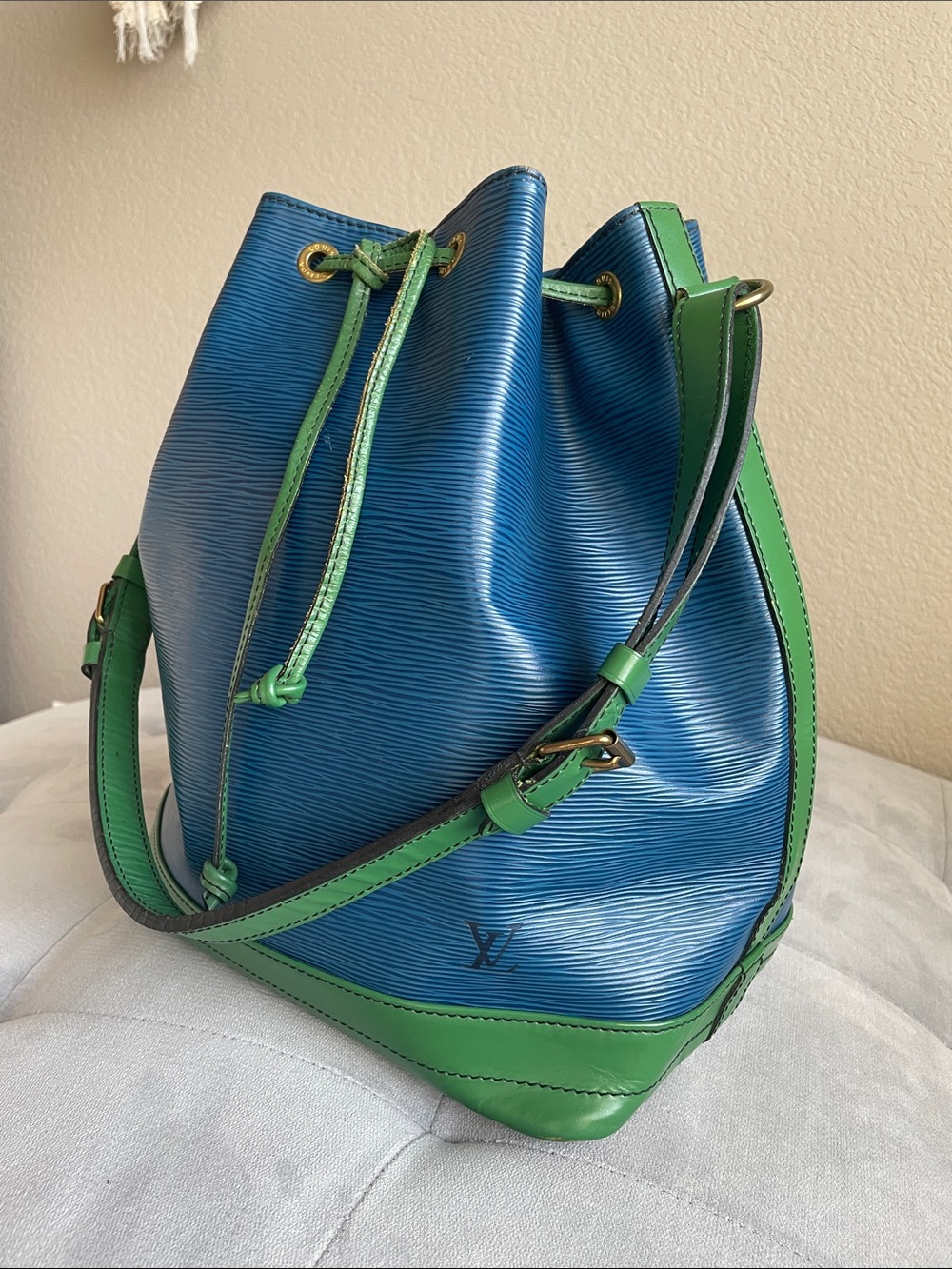 Louis Vuitton Blue and Green Epi Leather Drawstring Shoulder Bag